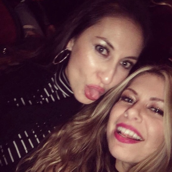 Meet your Posher, Amanda - Picture 2 of 8